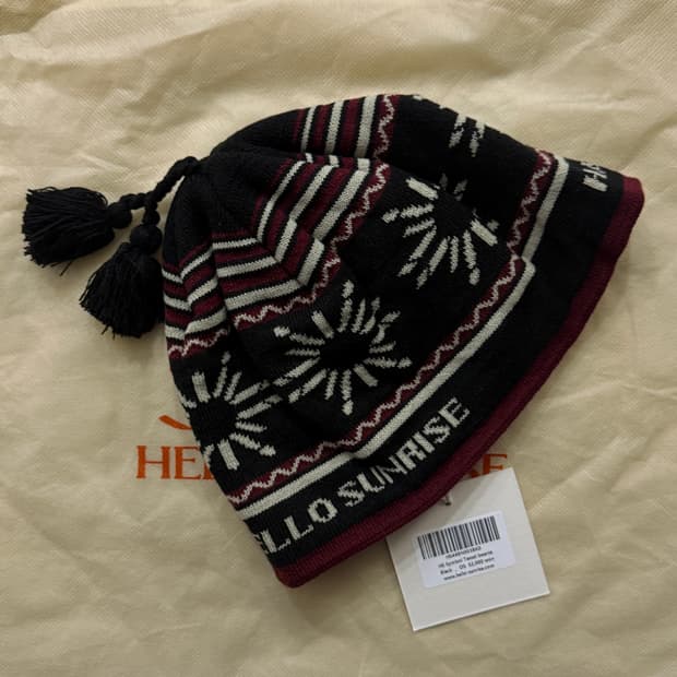 헬로선라이즈 비니 - HS Symbol Tassel beanie_Blac