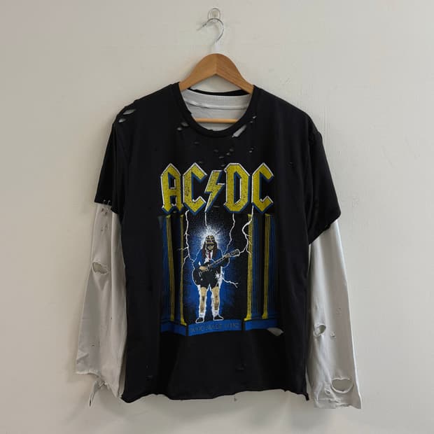 Distressed AC/DC custom tee (긴팔 레이어드 포함)