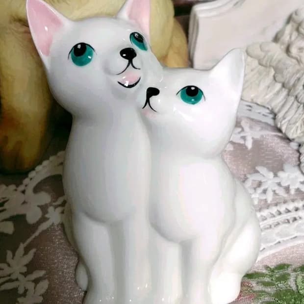 Vintage )두마리 고양이 도자기 장식품