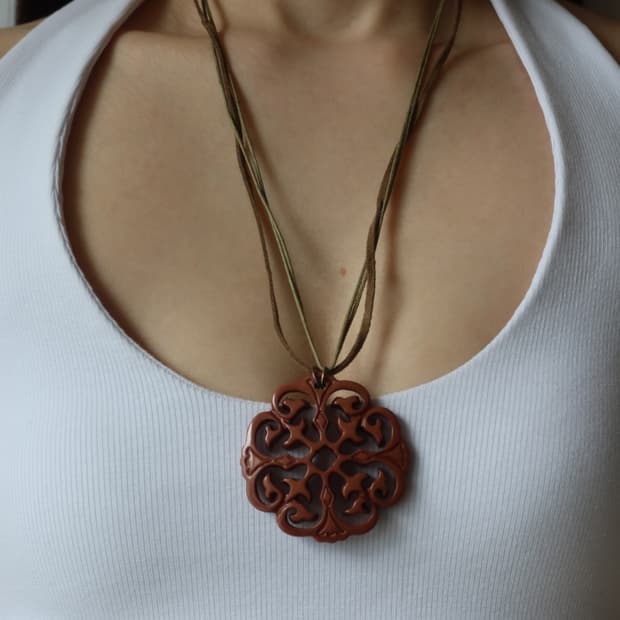 baroque pendant necklace