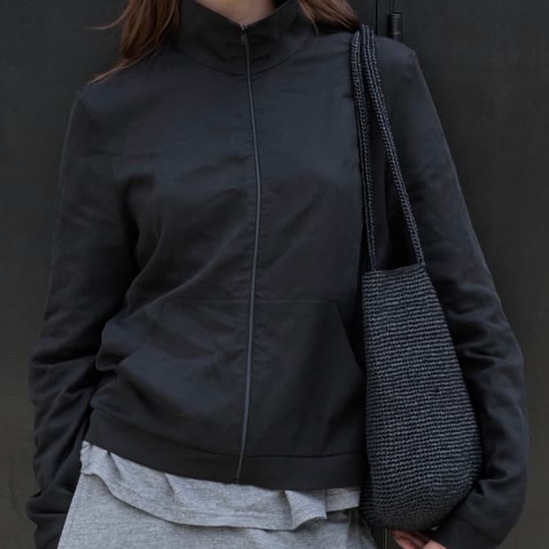 머듈 넥 집업 블랙 1사이즈