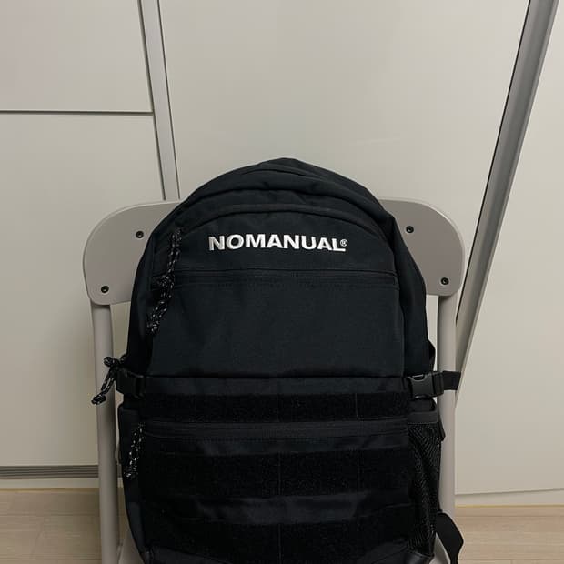 노매뉴얼 백팩