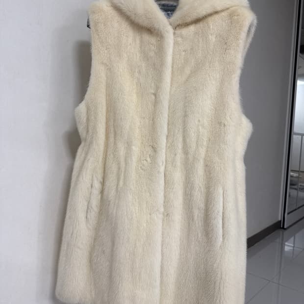 우단모피 휘메일 풀스킨 밀크베스트