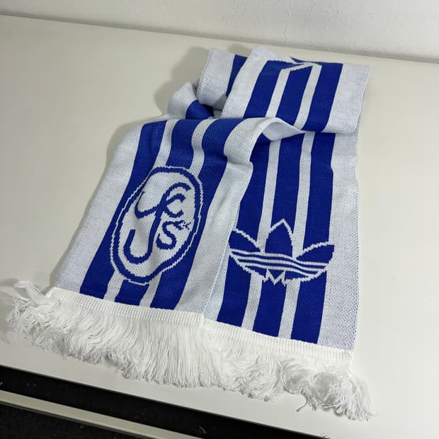 OS 아디다스 X 예스아이씨 머플러