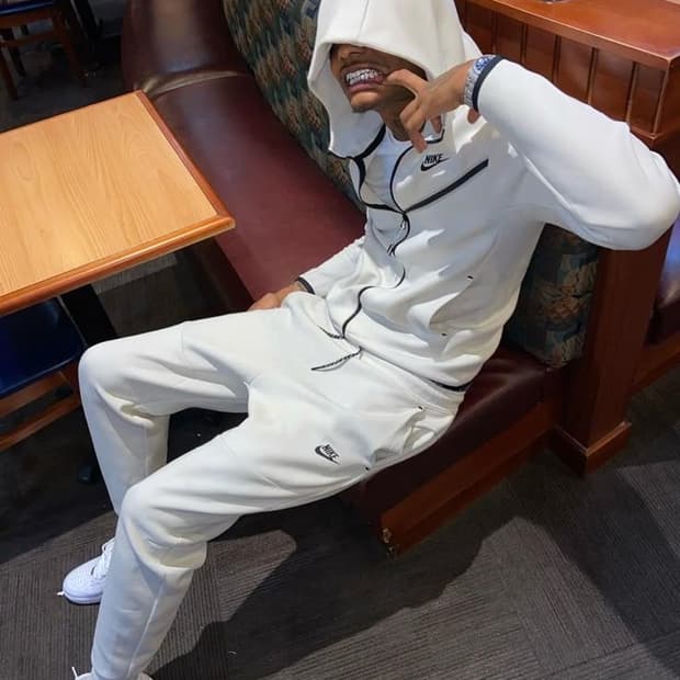 [s] 나이키 테크팩 화이트