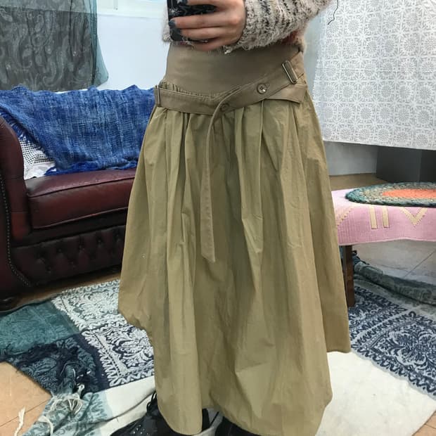 시스템 한섬 여성 벨티드 가죽 배색 롱스커트 