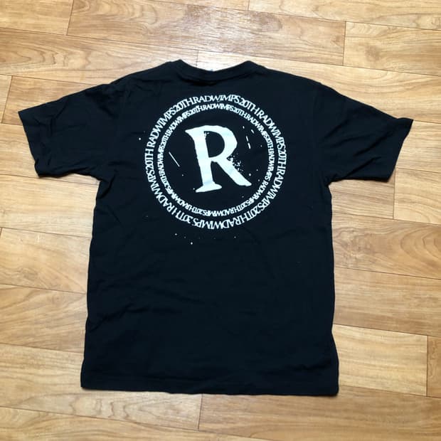 (L) RADWIMPS 20주년 반팔티 블랙