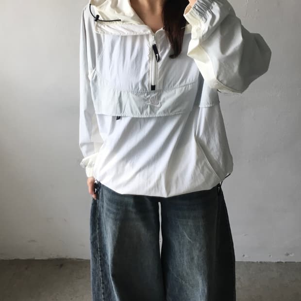 나이키 스우시 아노락 바람막이