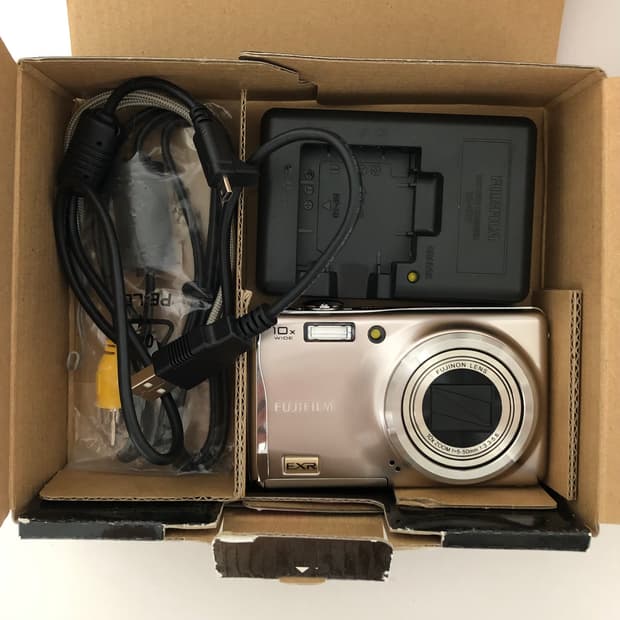 후지필름 파인픽스 f80exr 풀박스 (아일릿 디카, 빈티지 디카)