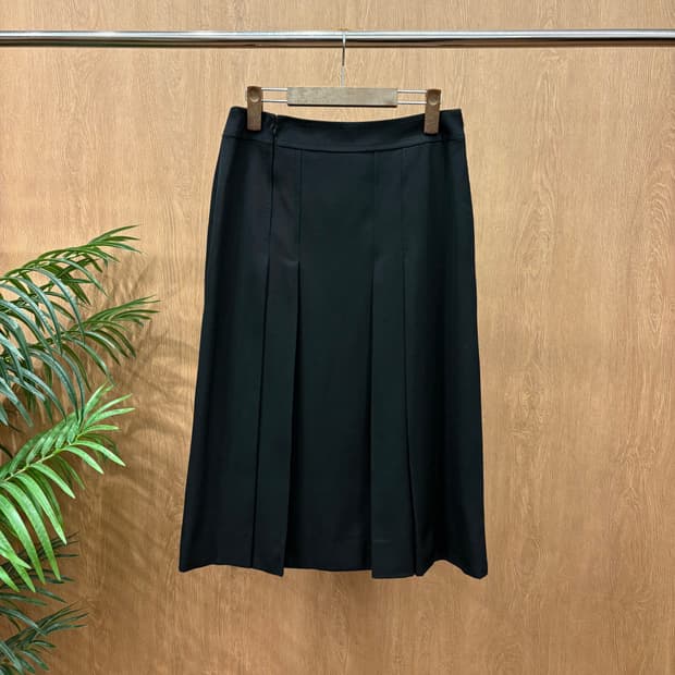 셀린느 미디 스커트 플리츠 패널 허리 메탈 가죽 믹스 체인 디테일 블랙