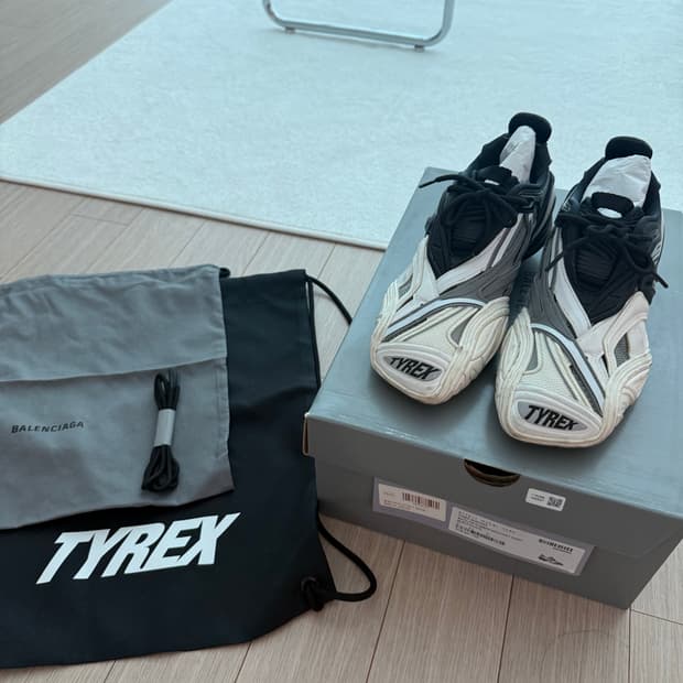 발렌시아가 타이렉스 37사이즈