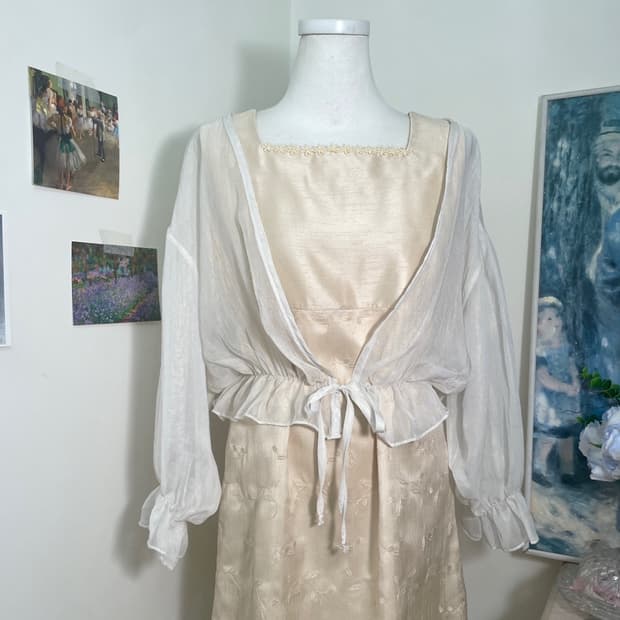 white pearl waist banding cardigan