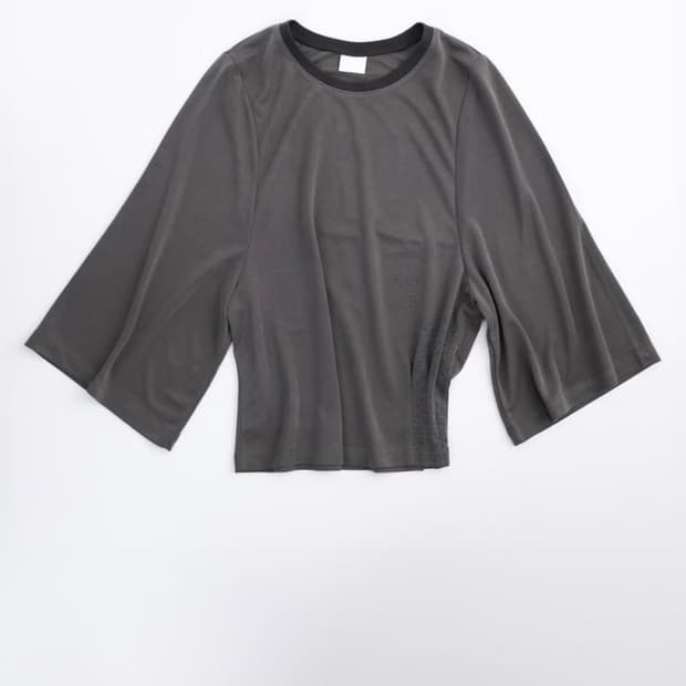 울리카상투스 Cape t-shirt dusty brown m