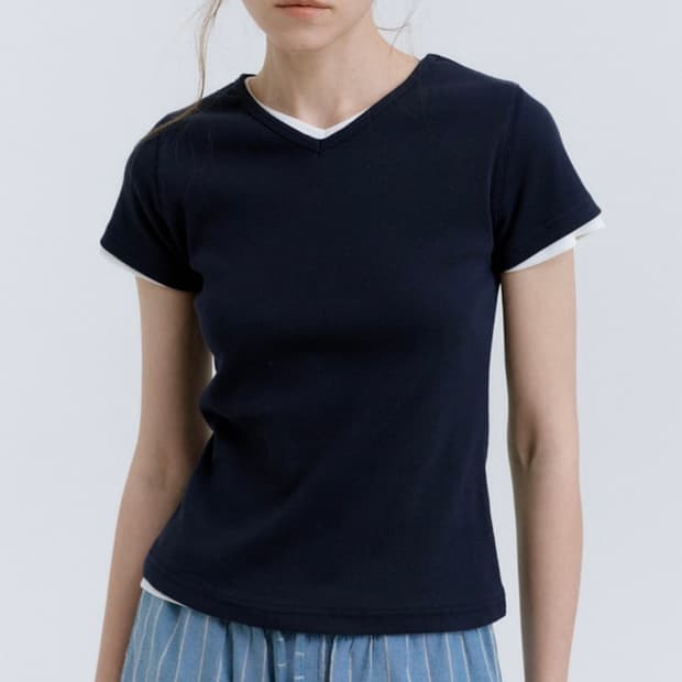 아쎄르 cleo v-neck short sleeve tee navy