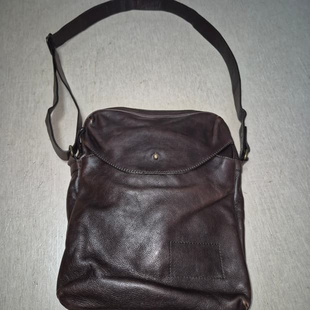 🤎banana Repablic 카우레더 빈티지 크로스백