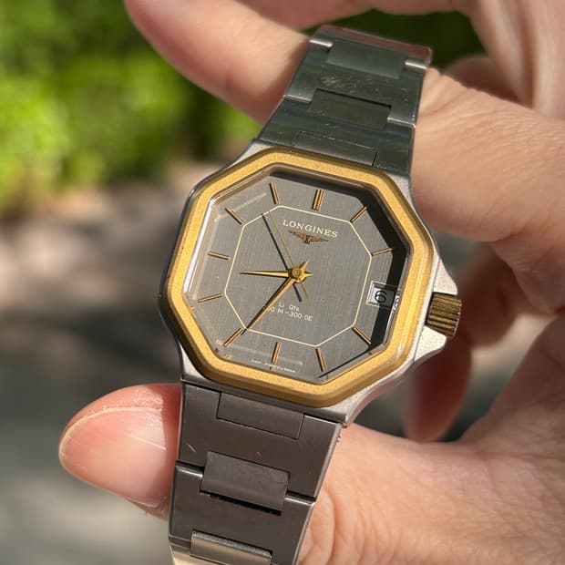 론진 옥타곤 (티타늄) - 차콜그레이 다이얼