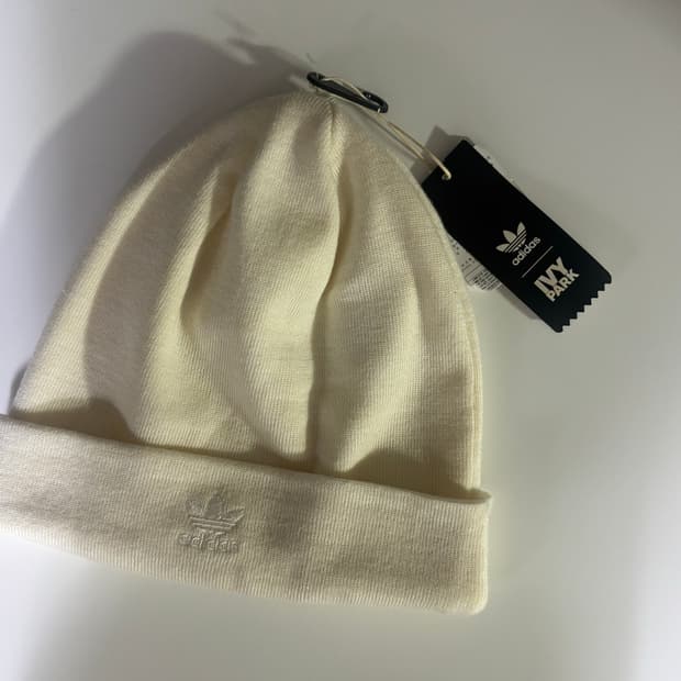 Adidas 아디다스 아이보리 비니 (노란끼x)