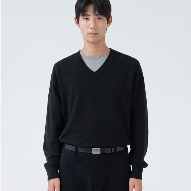 (3) 브라운야드 25FW 브이넥 니트 블랙