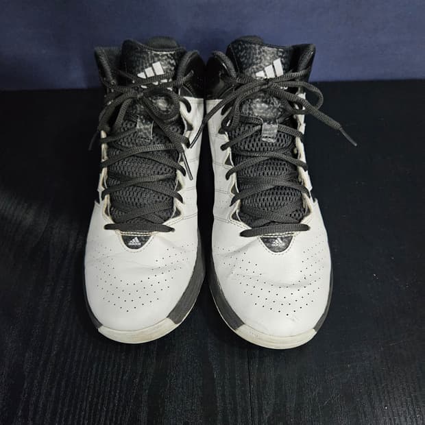 아디다스 그레이컬러 남성 270~275 농구화 하이탑 