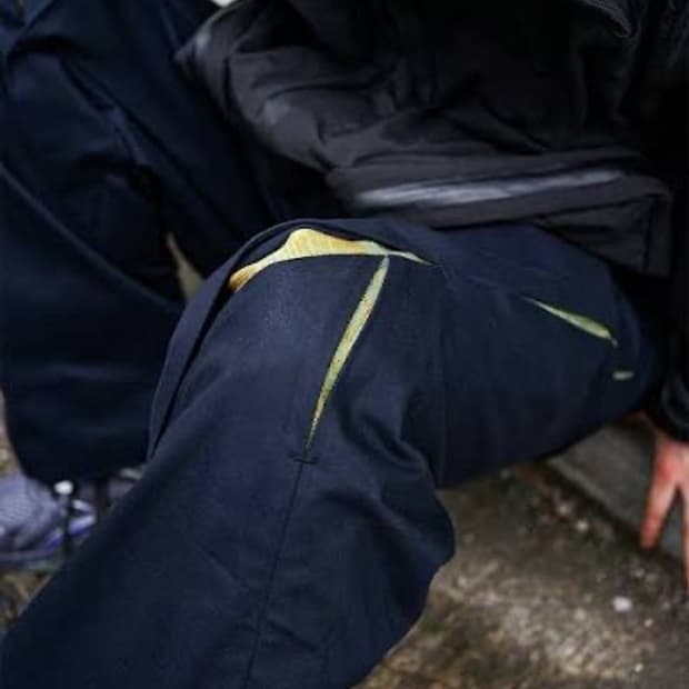 KANGJUNGSEOK Concealed Trouser navy