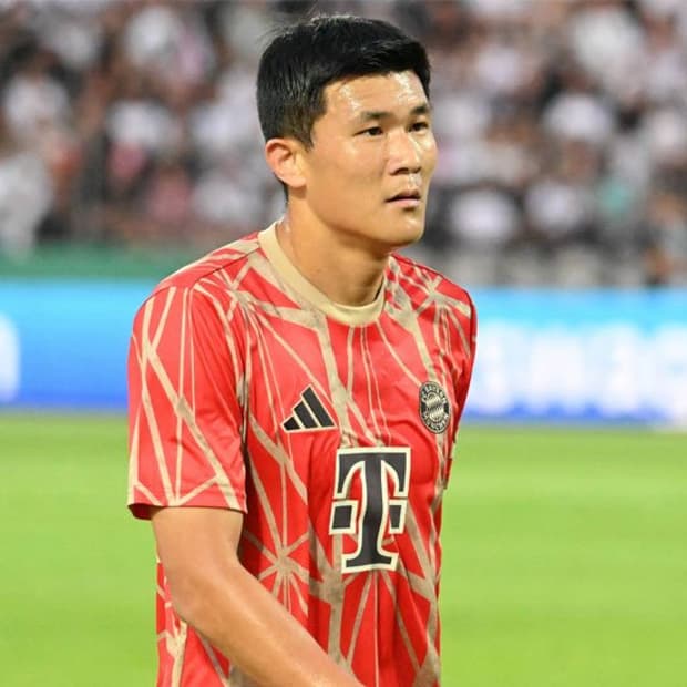 FC 바이에른 뮌헨 24/25 프리매치 져지 새상품 M