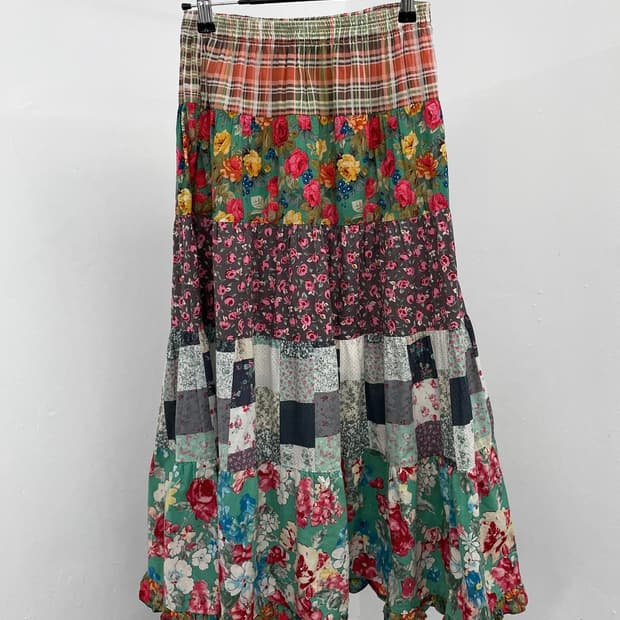 하구미 모리 플로럴 패치 롱 스커트