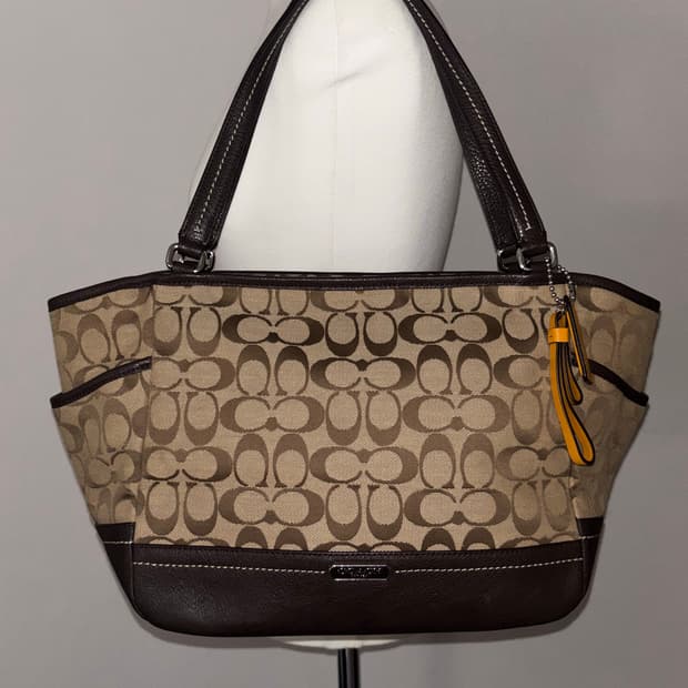 Coach vintage basics shoulder bag