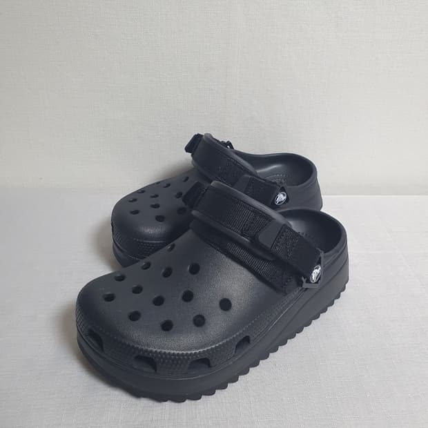 크록스 클래식 하이커 클로그 샌들 블랙 230mm