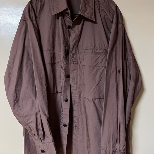 유니클로u 유틸리티 오버셔츠 브라운 L