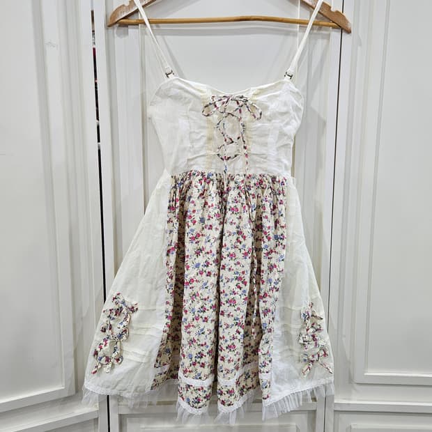 플라워 레이스 끈 원피스