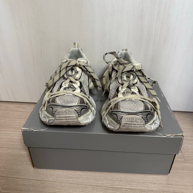 (43) 발렌시아가 3xl 뉴베이지 에그쉘 스니커즈 극미중고