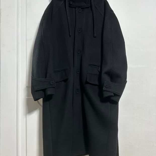 비바스튜디오 후디드 코트