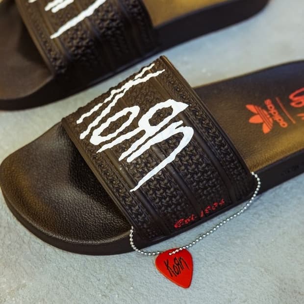 아디다스 x Korn 콘 콜라보 슬리퍼 250