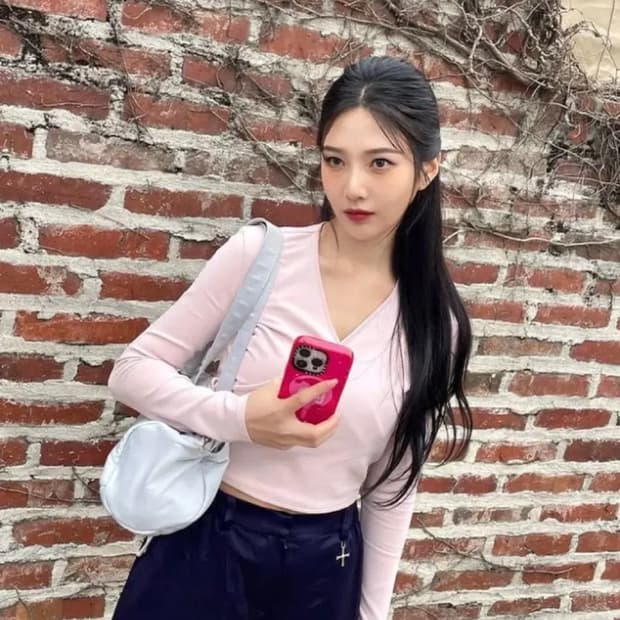 카하라 카고 팬츠 발레코어 레드벨벳 조이 착용 kahara 바지