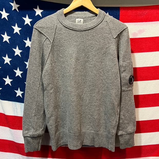 CP컴퍼니 니트 스웨터