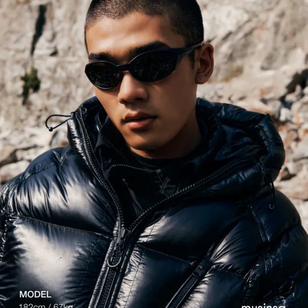 무신사 스탠다드 후드 푸퍼 유광 패딩 블랙 2XL