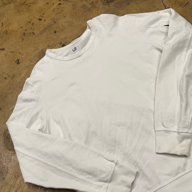 [정품/95,m] C.P.컴퍼니 화이트 긴팔 티셔츠 b18