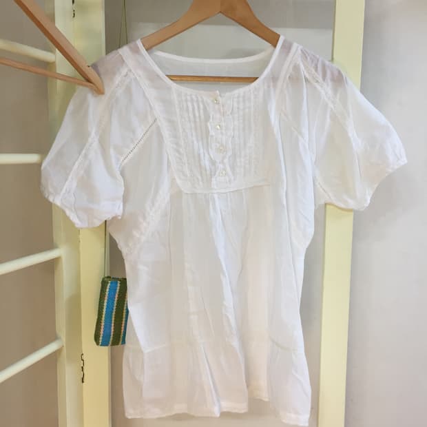 레이스 디테일 블라우스