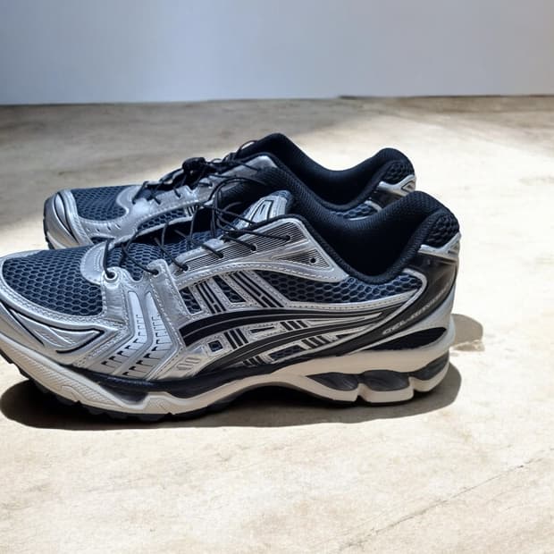 아식스  젤 카야노 14 언리미티드- 캐리어 그레이 블랙