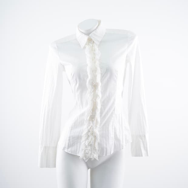 Burberry 블랙라벨 프릴 디테일 화이트 블라우스