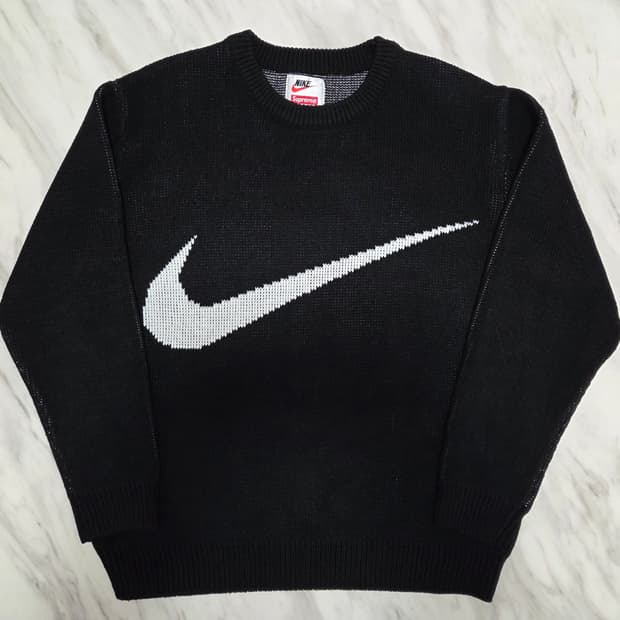 나이키 x 슈프림 스우시 스웨터 블랙