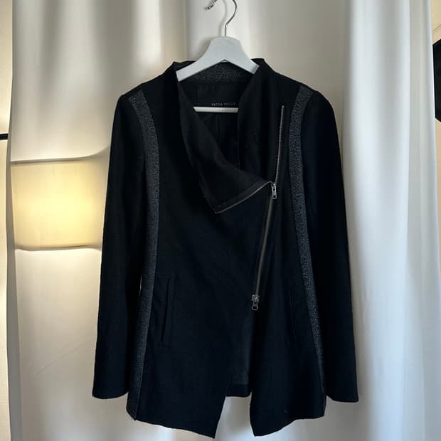  [YECCA VECCA] asymmetric zip jacket