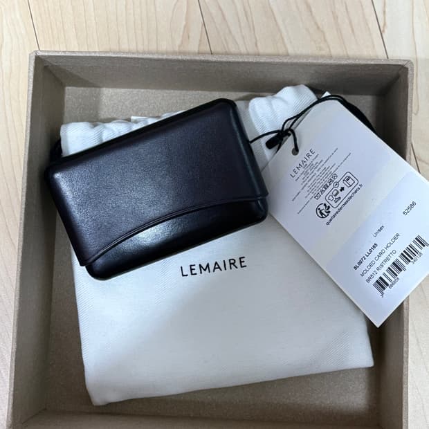 (새상품)르메르 몰디드 카드지갑 블랙 판매