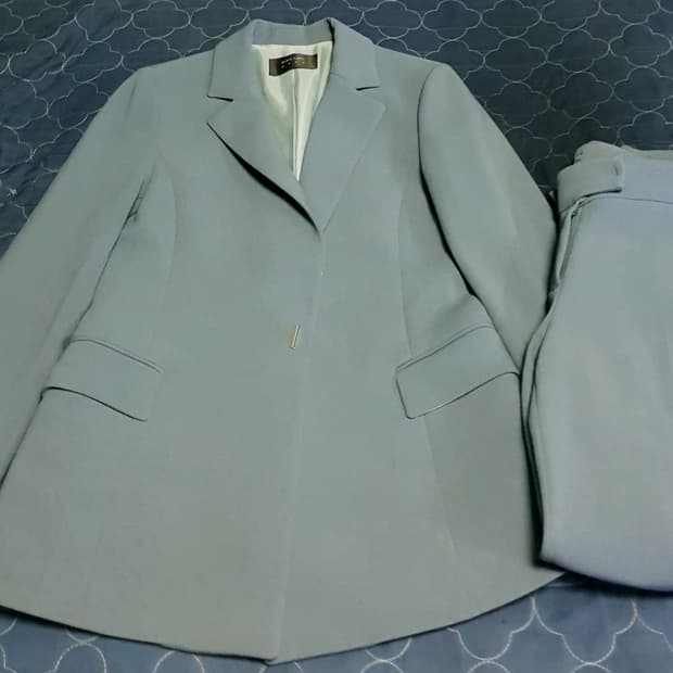 블랙라벨 리안 우먼스 미니멀 정장 셋업 파스텔블루 (S)