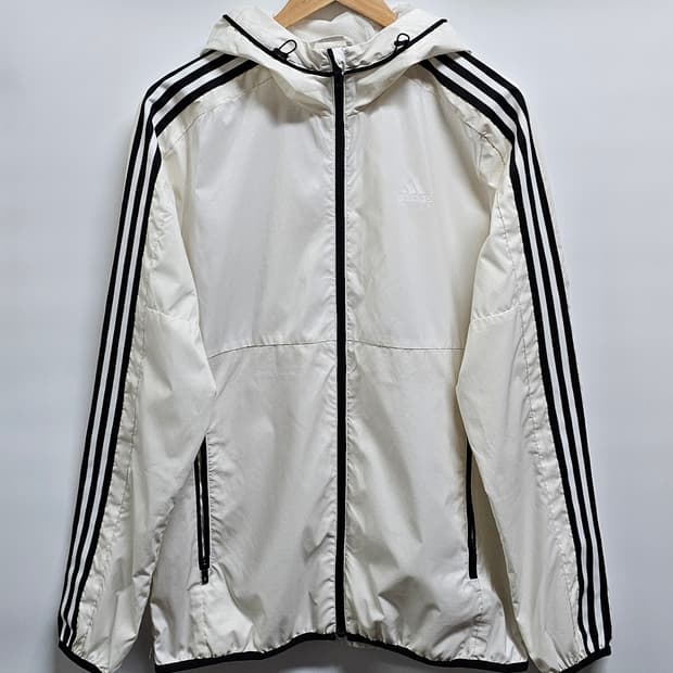 아디다스 에센셜3S 우븐 바람막이 L