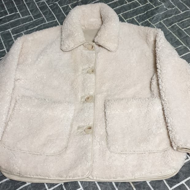 스파오 자켓형 무스탕 양털 뽀글이 자켓 (S)