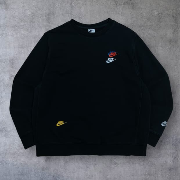 나이키 퓨추라 멀티 로고 블랙 맨투맨