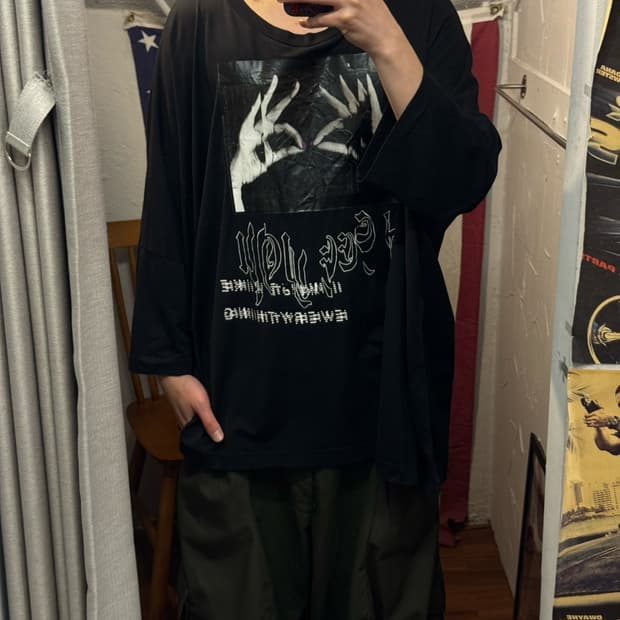 19FW 디젤 I See You 그래픽 오버사이즈 가오리핏 티셔츠 블랙
