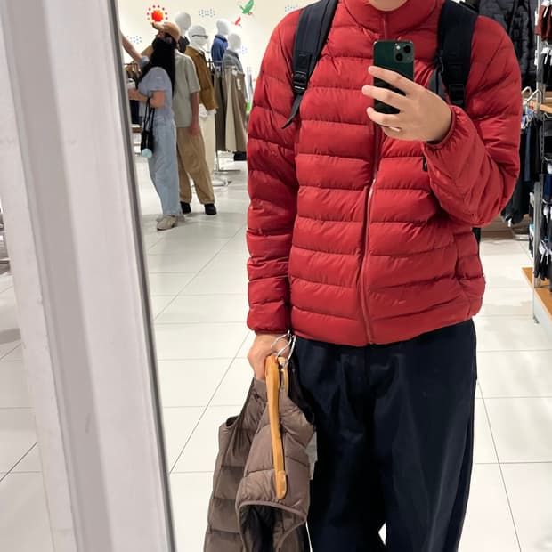 유니클로 pufftec 경량패딩 레드 XL