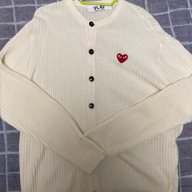 꼼데가르송 아이보리 가디건 L사이즈정도